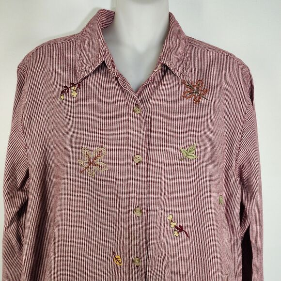 Cabin Creek Women Shirt Top Medium Red White Button Up Cotton Floral Embroidered - Picture 3 of 11